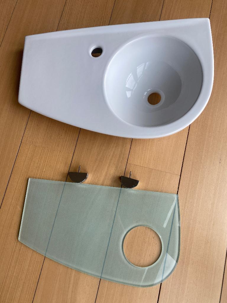 Karamac wasbak met glazen plank en afvoerafdekking, Ophalen, Zo goed als nieuw, Chroom, Wastafel
