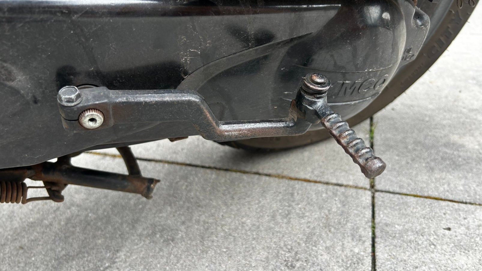 Foto 10 van Kymco Agility geel kenteken – rijdt goed – €450