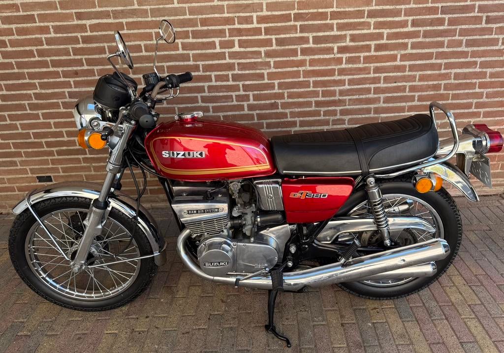 Suzuki GT 380, Toermotor, Handgeschakeld, 380 cc, Occasion