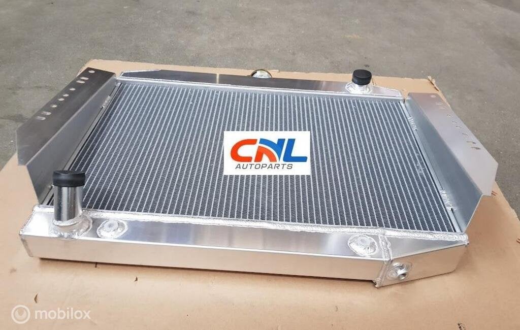 Radiateur JEEP CHEROKEE WAGONEER J-SERIES 5.9L V8 1972-1979, Nieuw, Ophalen of Verzenden