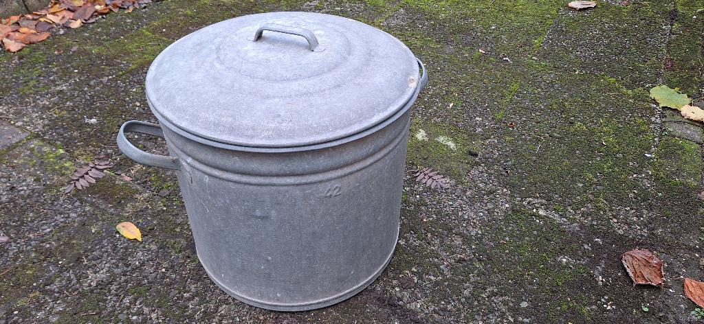 Nette zinken ketel met deksel.  nr 42, Ophalen, Vintage, Gebruikt, Metaal