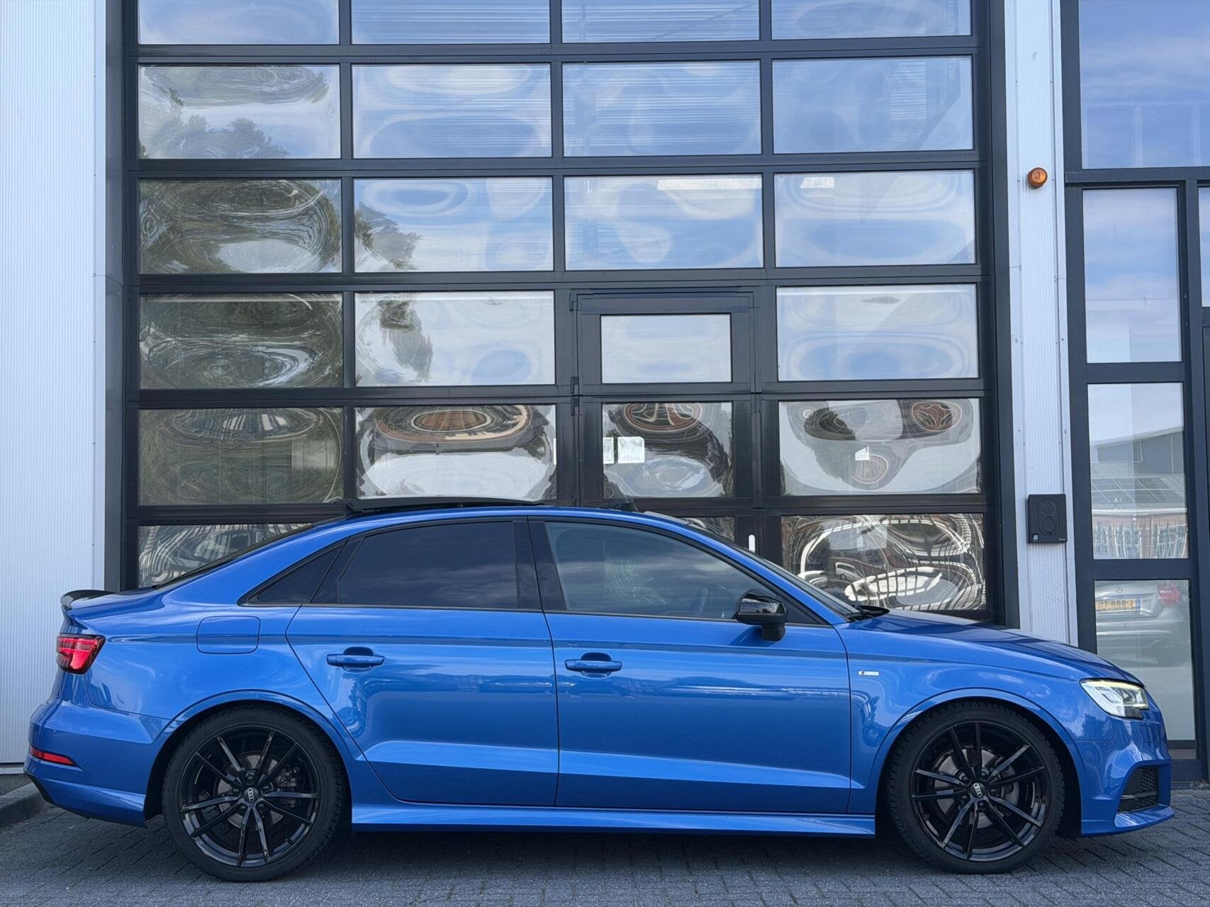 Audi A3 Limousine 35 TFSI CoD Pro Line S / 3X S-line / PANO, Auto's, Audi, Euro 6, 4 cilinders, 150 pk, Blauw