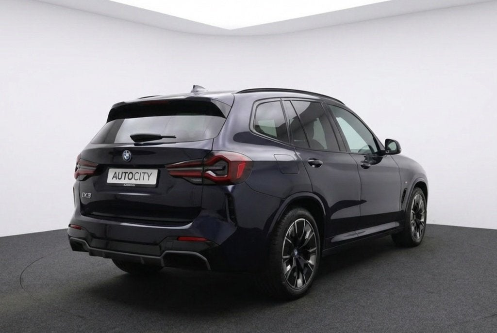 BMW iX3 80KWH High Executive SOH 100%! Pano l HUD l 360 l ME, Auto's, BMW, 0 cilinders, Gebruikt, 750 kg, Zwart