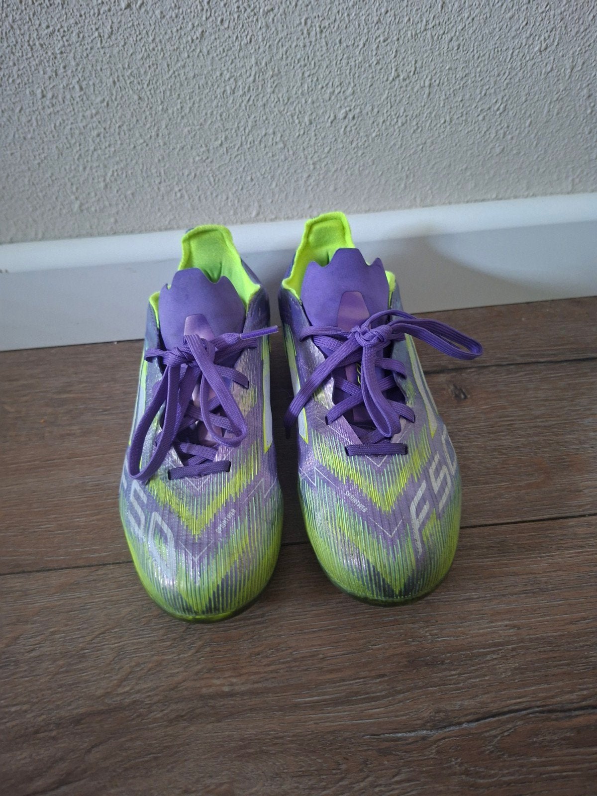 Adidas F50 voetbalschoenen - Maat 35, Ophalen of Verzenden, Gebruikt, Schoenen