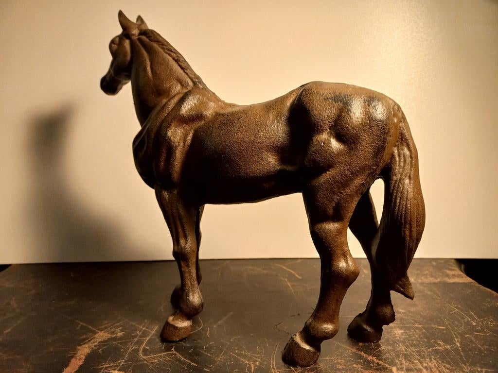 Prachtig gietijzeren paard 3.8 kg, Antiek en Kunst, Kunst | Beelden en Houtsnijwerken, Ophalen