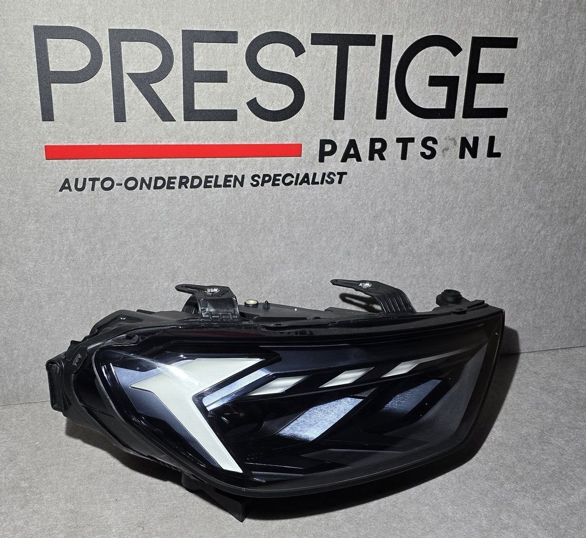 Koplamp Audi A1 82A S1 VOL LED Rechts 82A941774B SHADOW LINE, Auto-onderdelen, Verlichting, Gebruikt, -, Ophalen of Verzenden