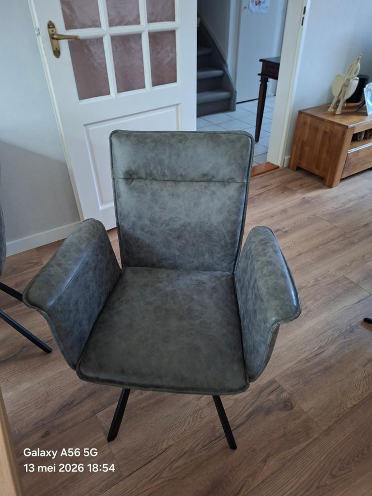Wegens verhuizing, Ophalen of Verzenden, Gebruikt, Grijs, Vier