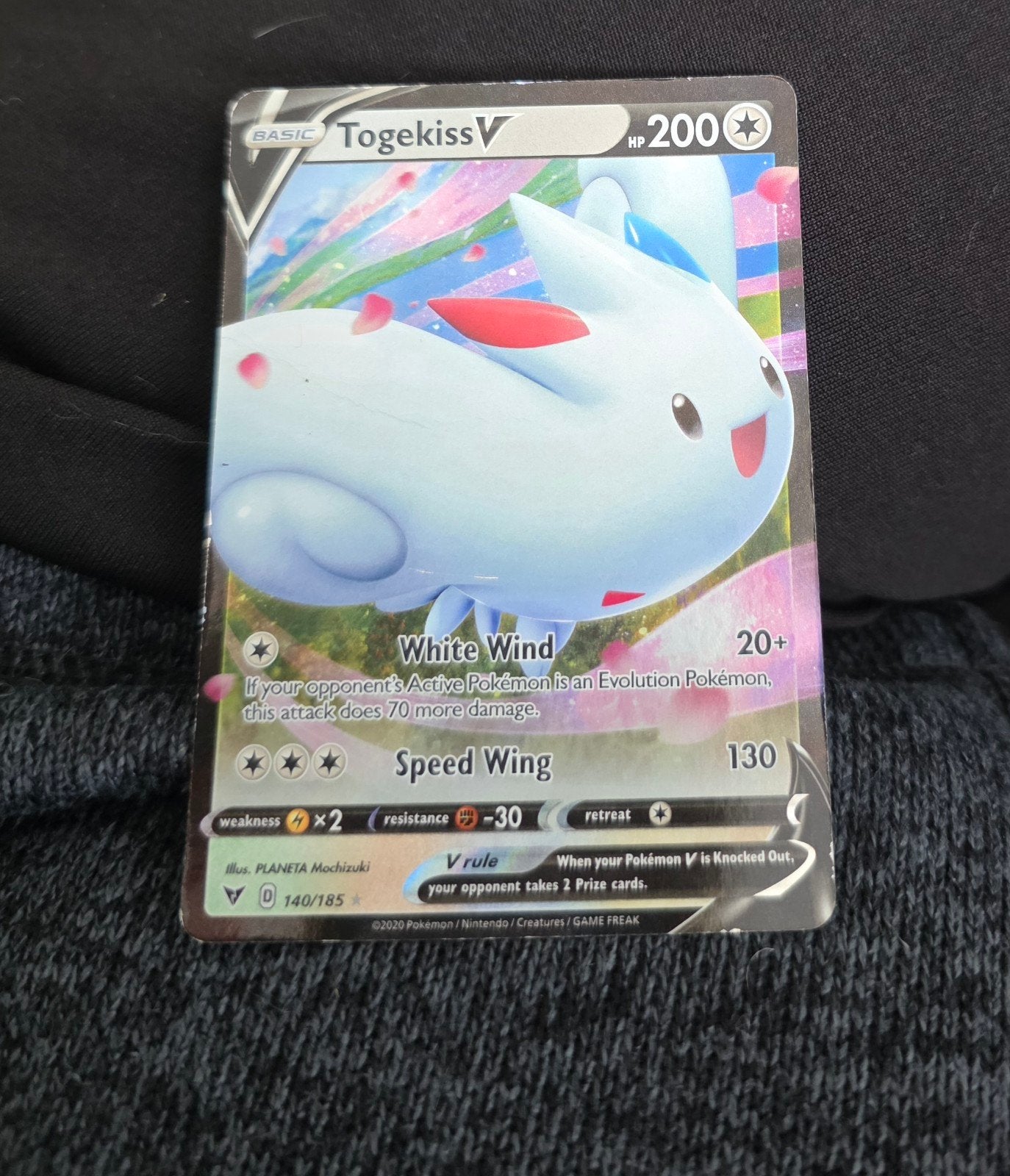 Togekiss V Pokémon Kaart - Basic - 200 HP, Hobby en Vrije tijd, Verzamelkaartspellen | Pokémon, Gebruikt, Losse kaart, Ophalen of Verzenden