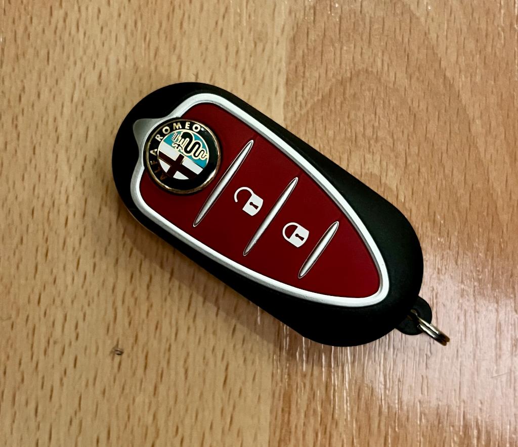 Klapsleutel origineel Alfa Romeo 4C nieuw, Ophalen, Nieuw, Alfa Romeo