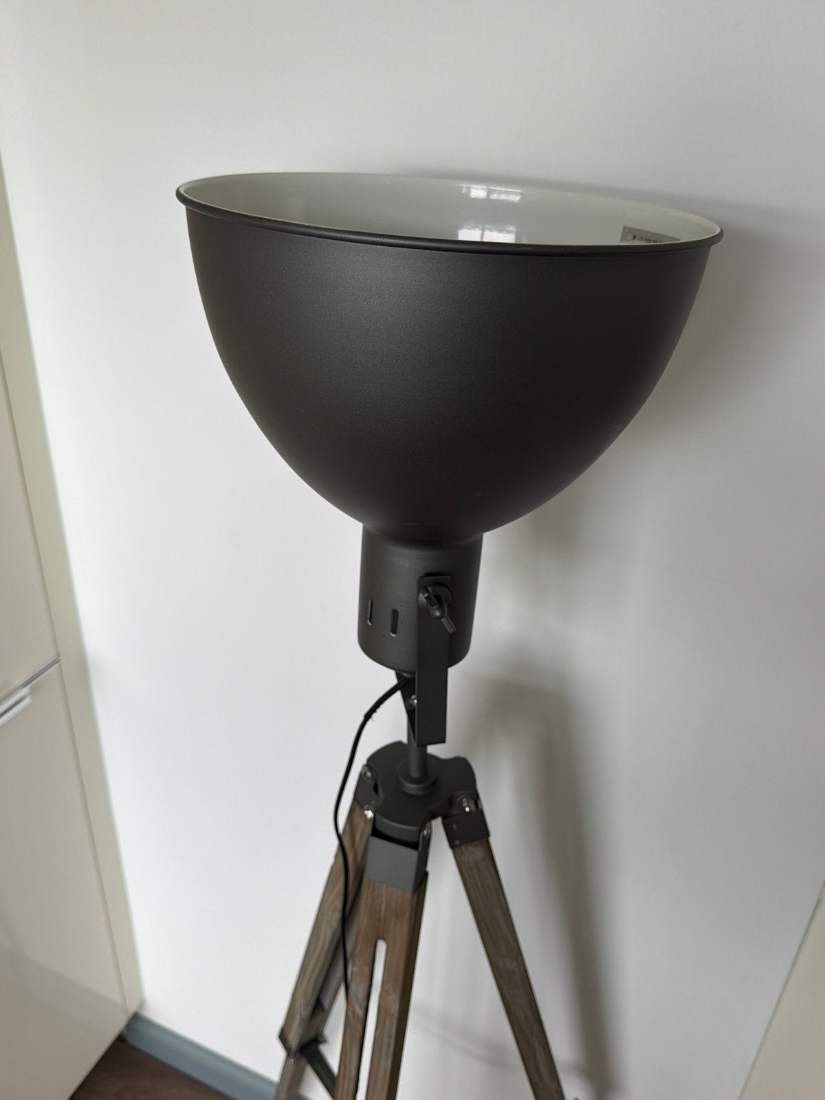 Industriële Vloerlamp met Houten Statief en Metalen Kap, Ophalen, E27 (groot), Zo goed als nieuw, 150 tot 200 cm