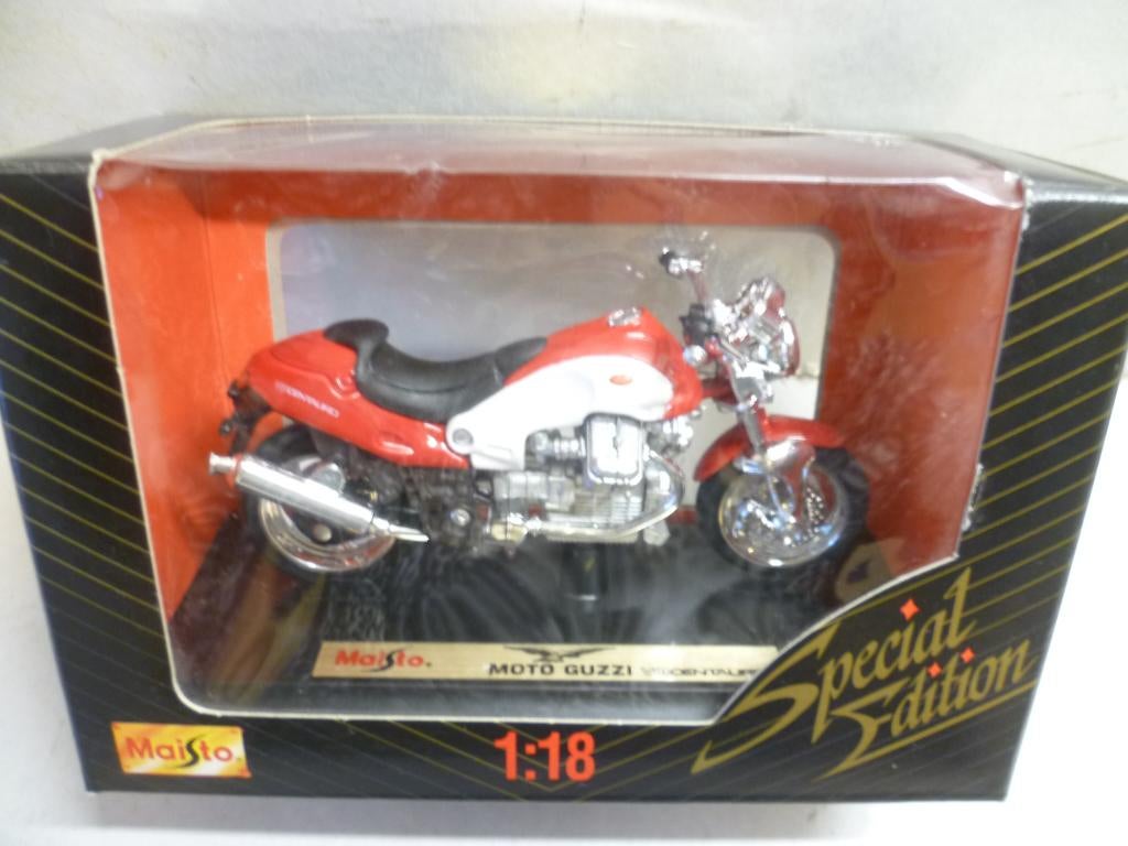 Maisto Motor Moto Guzzi V10 Centauro 1:18 schaalmodel., Hobby en Vrije tijd, Modelauto's | 1:18, Ophalen of Verzenden, Nieuw, Motor