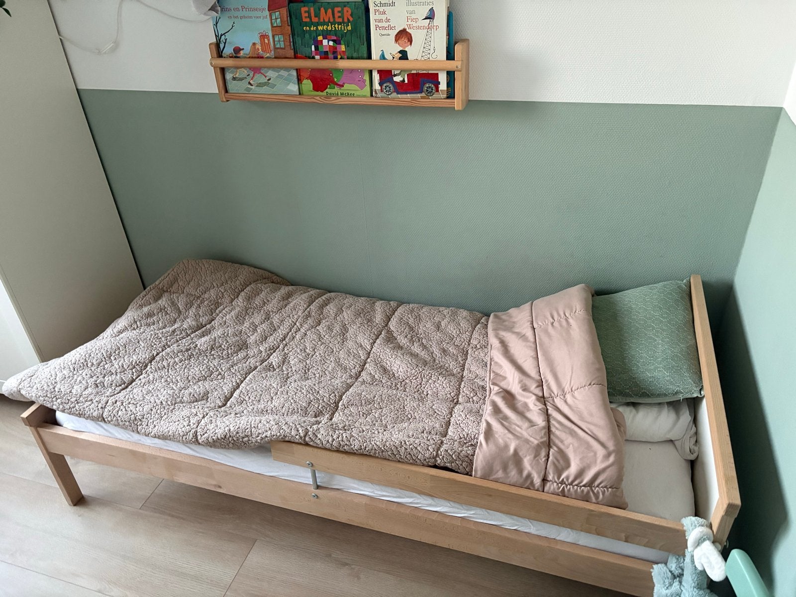Sniglar peuterbed met lattenbodem, underlig matras en bedhek, Ophalen, Gebruikt, 70 tot 85 cm, 140 tot 160 cm