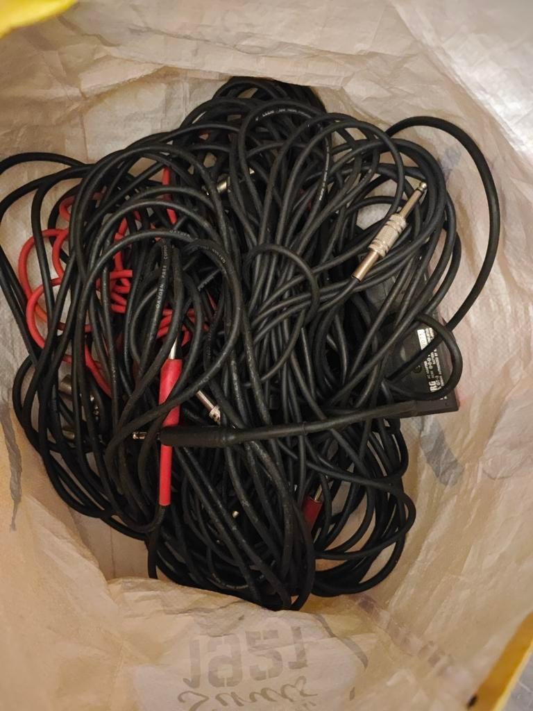 Gitaar- en microfoonkabelpakket (diverse kabels), Muziek en Instrumenten, Kabels en Stekkers, Ophalen