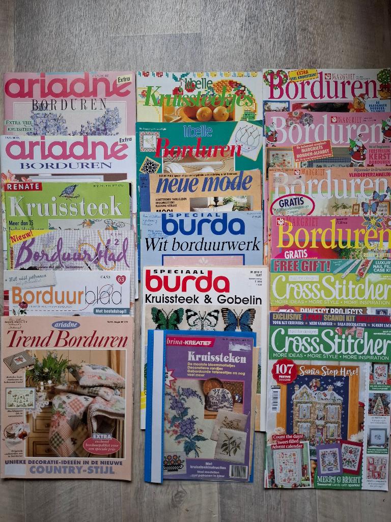 Vele borduurbladen, allemaal compleet met patronen, Ophalen of Verzenden, Handborduren, Patroon