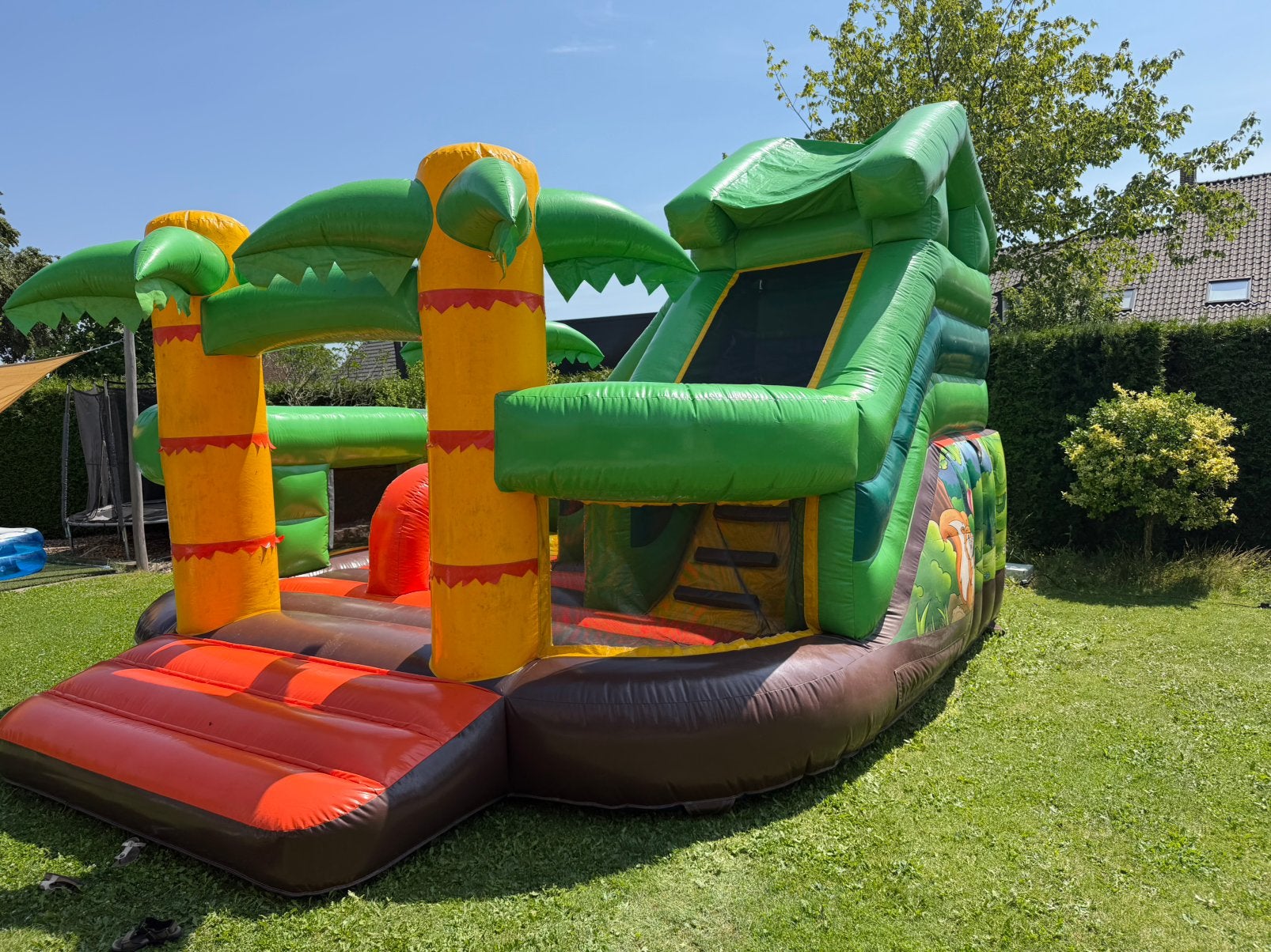 Springkussen jungle Te koop, Ophalen, Zo goed als nieuw, Verjaardag