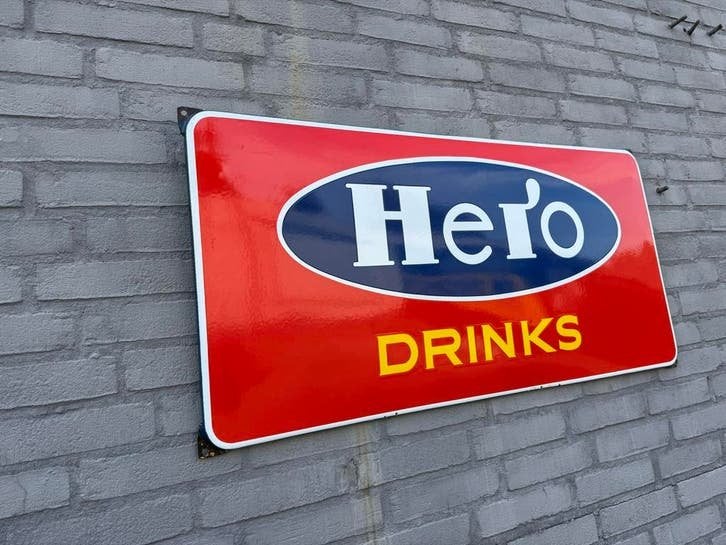 Vintage Hero Drinks Emaille Reclamebord, Ophalen, Reclamebord, Gebruikt, .