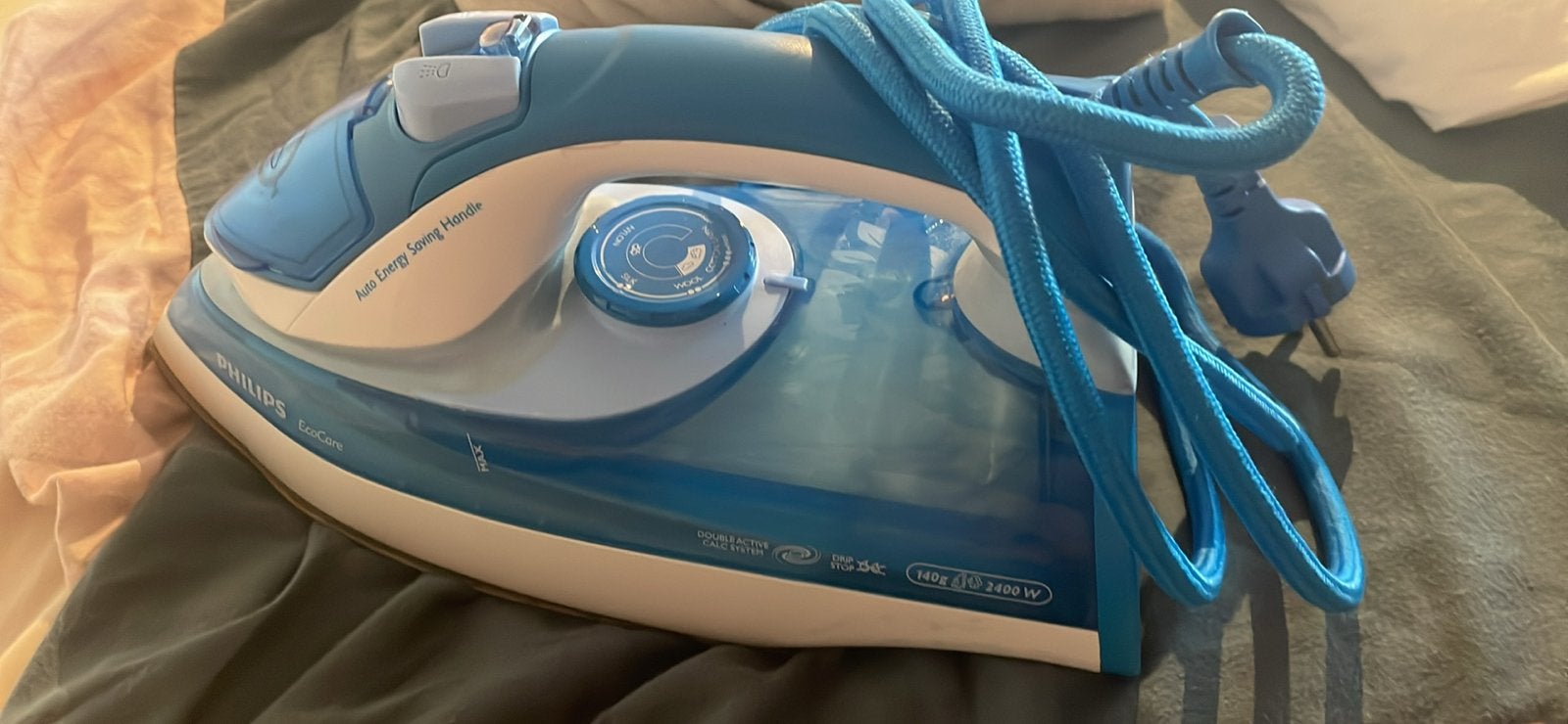 Philips Strijkijzer - Perfect voor kreukvrije kleding, Ophalen, Gebruikt, Strijkijzer met snoer