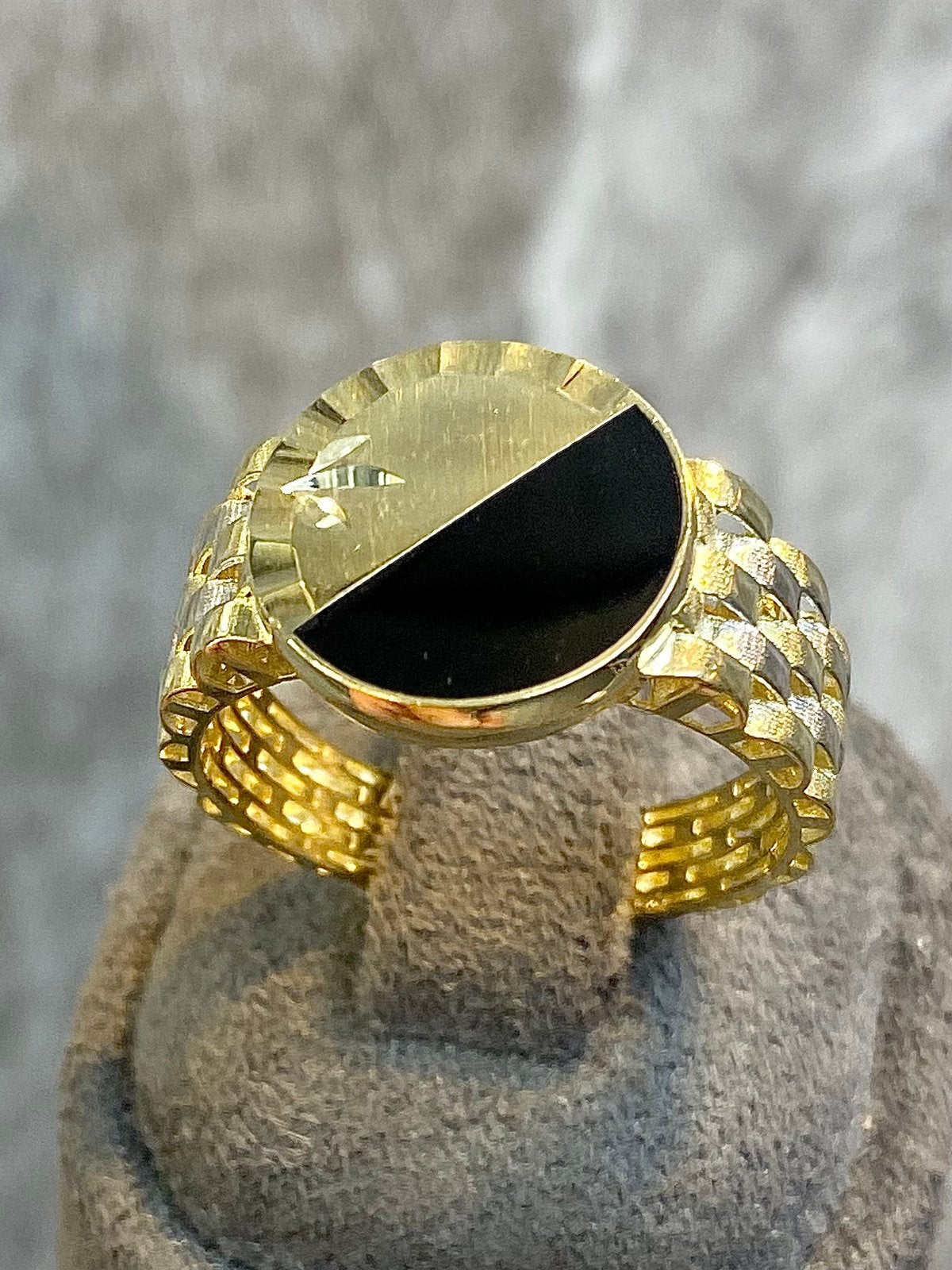 14k Gouden Zegelring met Onyx, Sieraden, Tassen en Uiterlijk, Ringen, Ophalen of Verzenden, Zo goed als nieuw, 17 tot 18, Dame