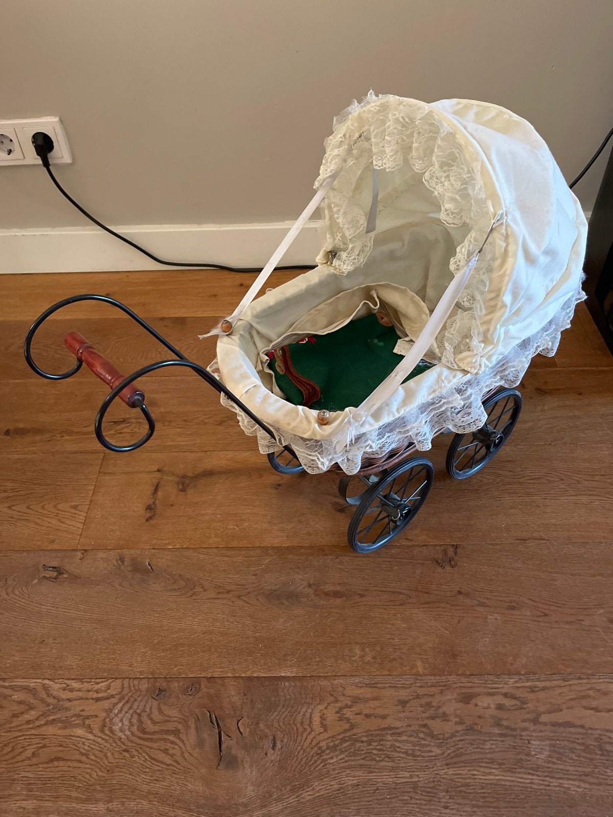 Small Foot Poppenwagen met Kant - Riet en Metaal, Ophalen, Gebruikt, Meisje