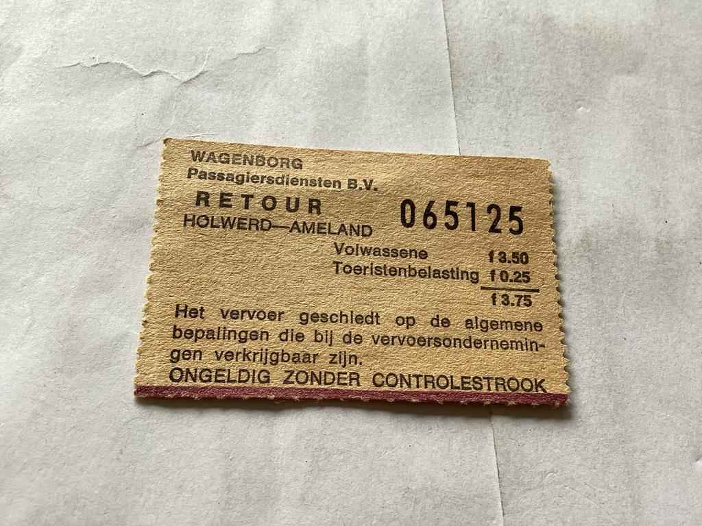 Oude Wagenborg Retour Holwerd-Ameland Ticket jaren 60, Verzamelen, Ophalen of Verzenden, Gebruikt, Bus of Metro, Kaart of Prent