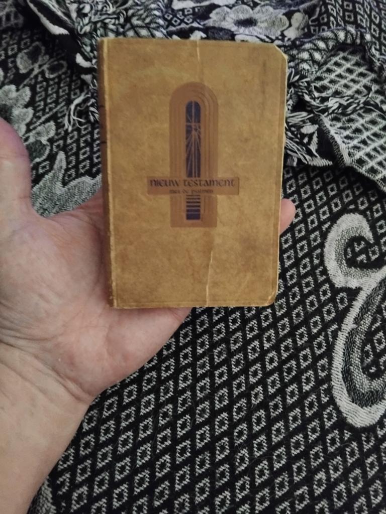 Antiek Zakbijbeltje 1946 - Nieuw Testament met Psalmen, Antiek en Kunst, Antiek | Boeken en Bijbels, Ophalen of Verzenden, Nederlandsch Bijbelgenootschap