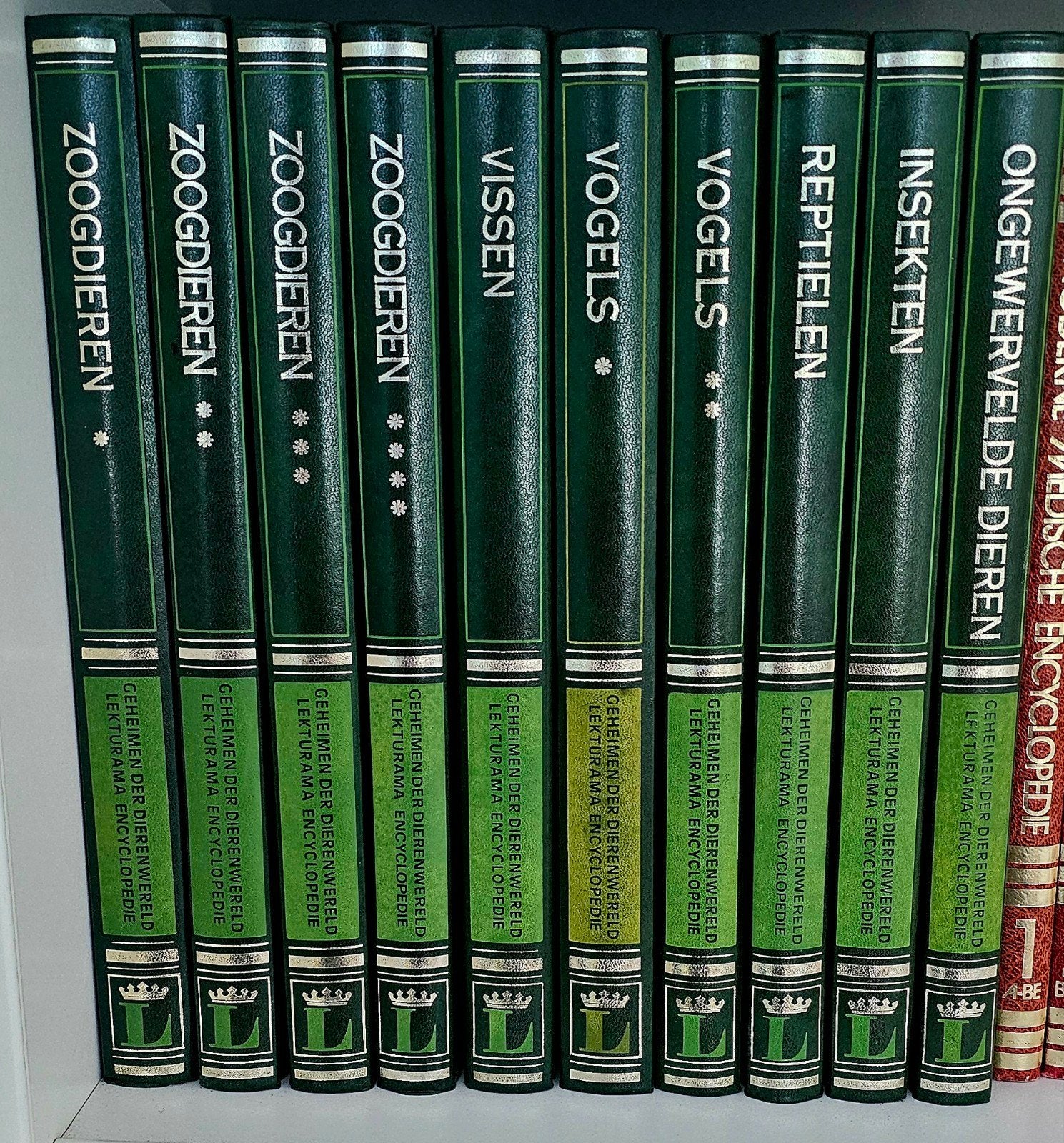 De Kleine Oosthoek Encyclopedie & Dierenencyclopedie, Ophalen, Gelezen, Algemeen, Complete serie