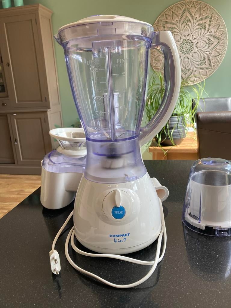 Compact 4-in-1 Blender/Keukenmachine met sapcentrifuge, Ophalen, Zo goed als nieuw, Blender