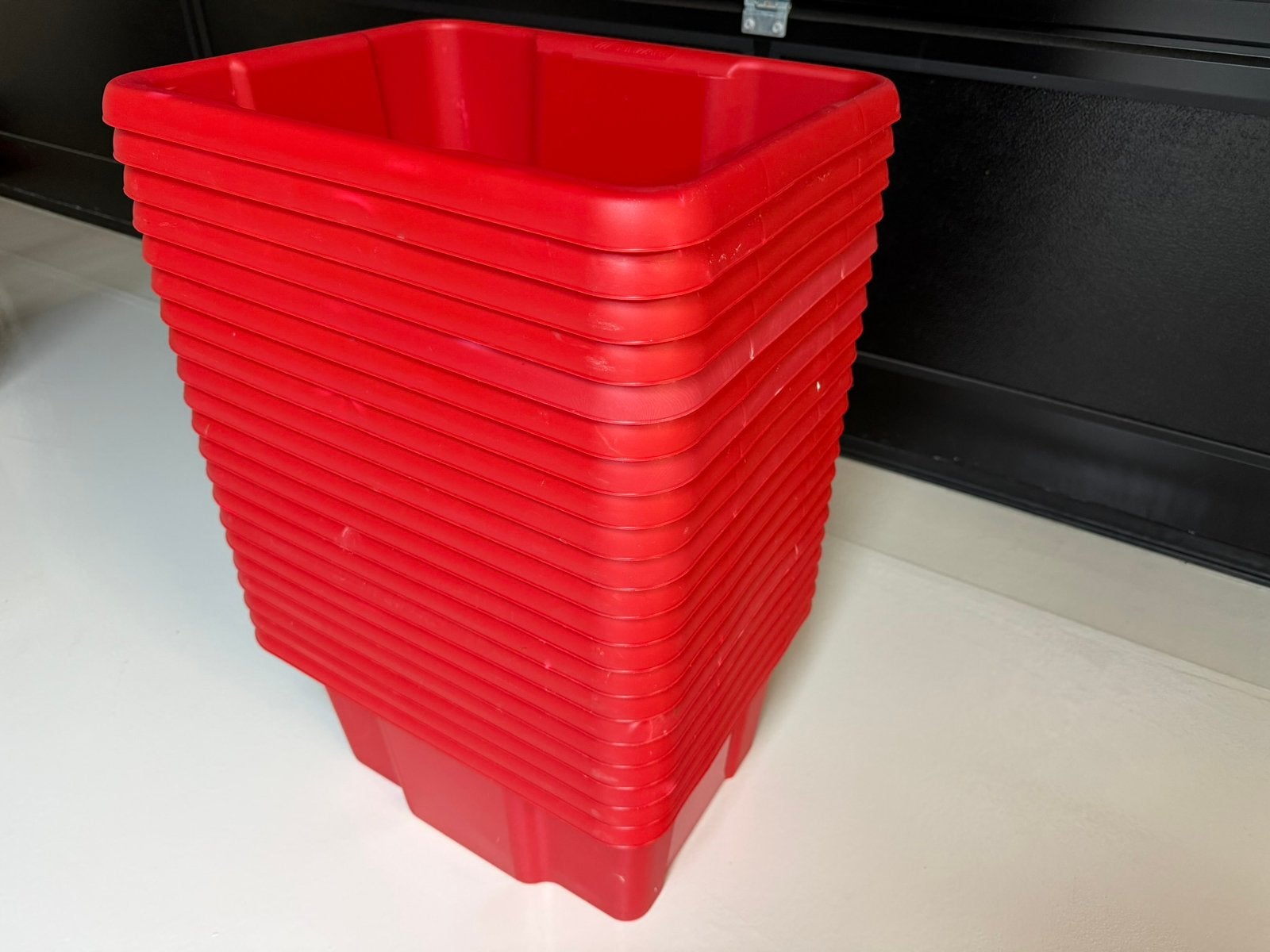 Sunware stapelbare bakken in rood kunststof., Ophalen of Verzenden, Minder dan 40 cm, Bak of Kist, Minder dan 35 cm