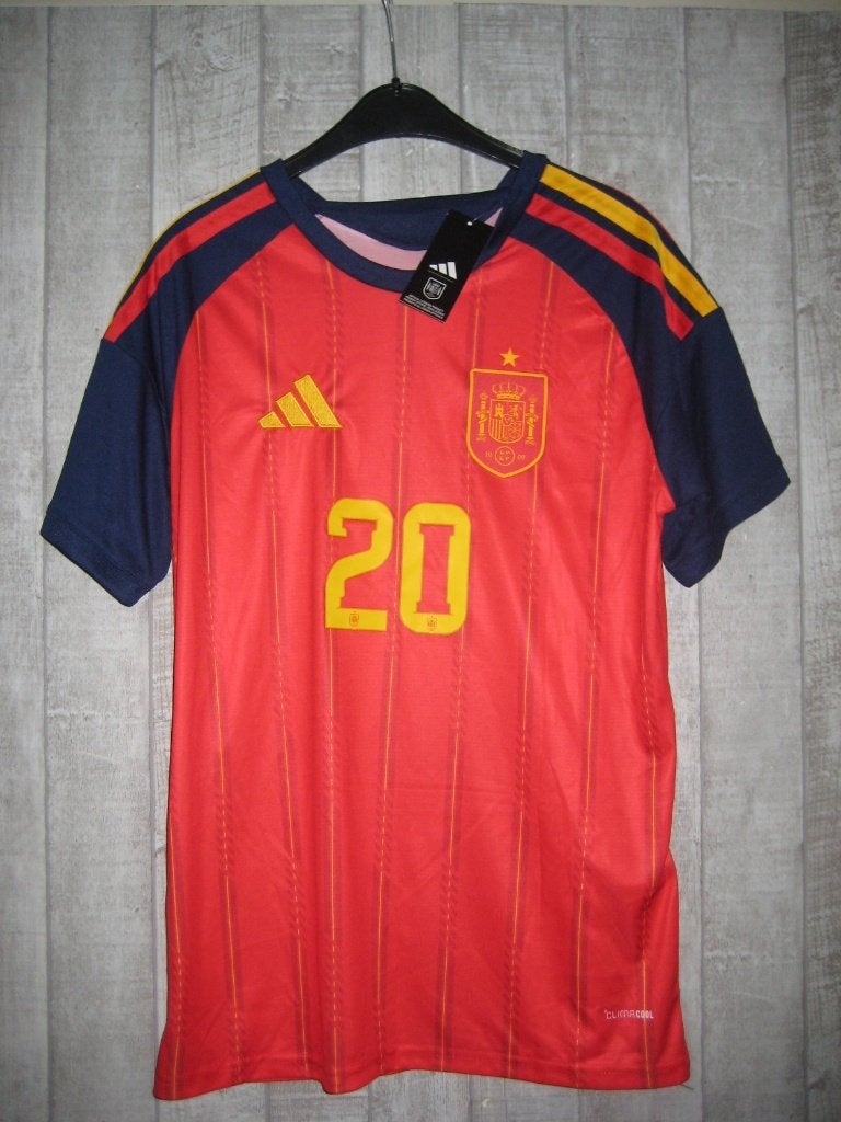 voetbalshirt Spanje WK 2026, Adidas,Pedri, mt.M(NIEUW), Verzamelen, Ophalen of Verzenden, Nieuw, Buitenlandse clubs, Shirt