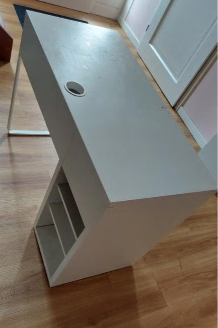 Ikea bureau, Huis en Inrichting, Bureaus, Ophalen, Gebruikt, Hout, Kinderbureau