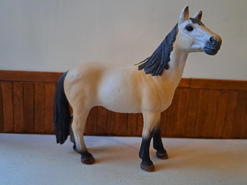 Schleich mustang merrie, Verzamelen, Dierenverzamelingen, Zo goed als nieuw, Beeldje of Figuurtje, Paard, Ophalen of Verzenden
