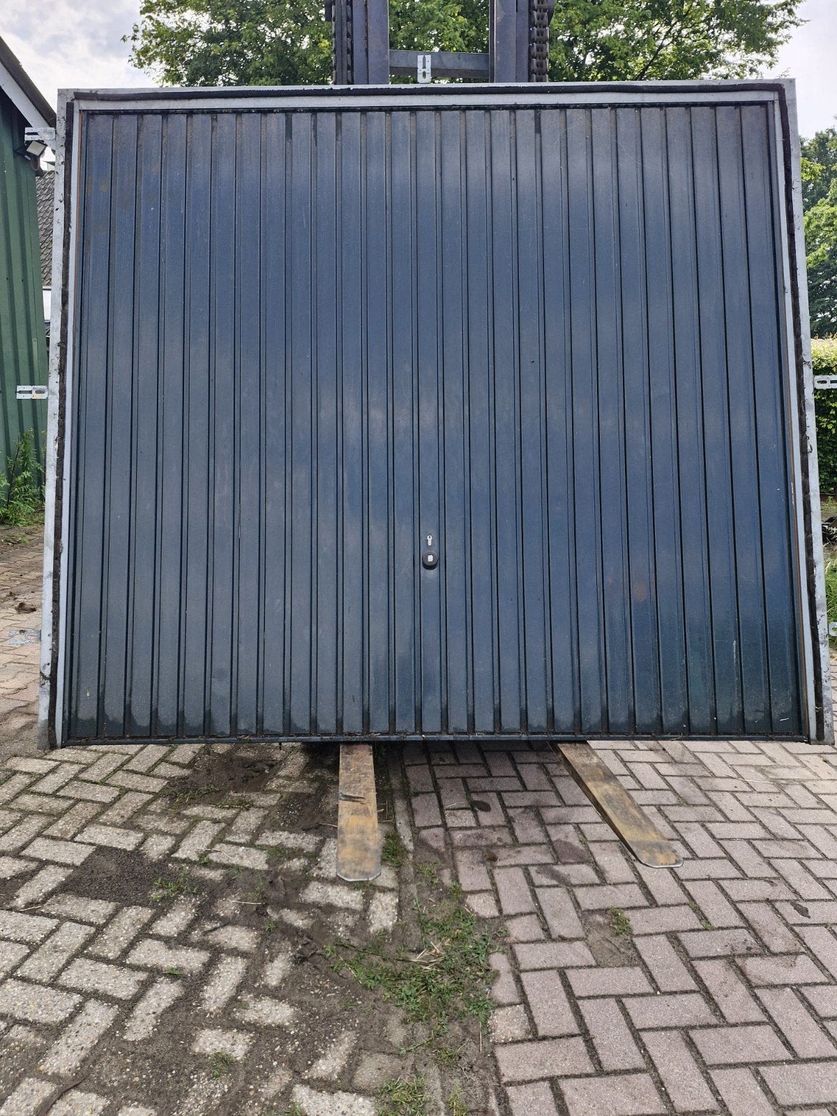 Gebruikte garagedeur, groen, 220 cm hoog, Ophalen, Garagedeur, Zo goed als nieuw, Metaal