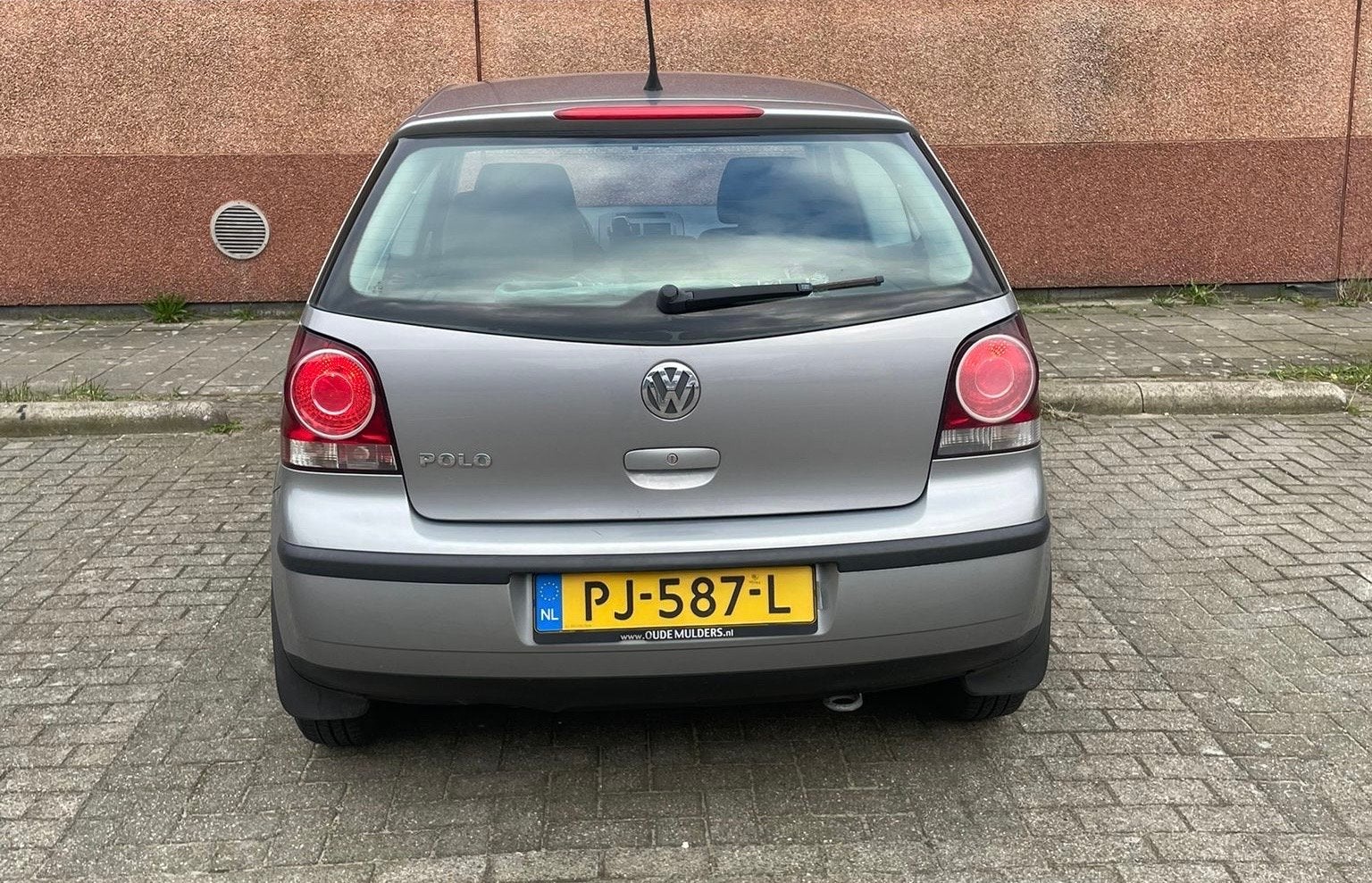 Volkswagen Polo 1.2 44KW 2007 Grijs, Auto's, Voorwielaandrijving, 989 kg, 1198 cc, Handgeschakeld