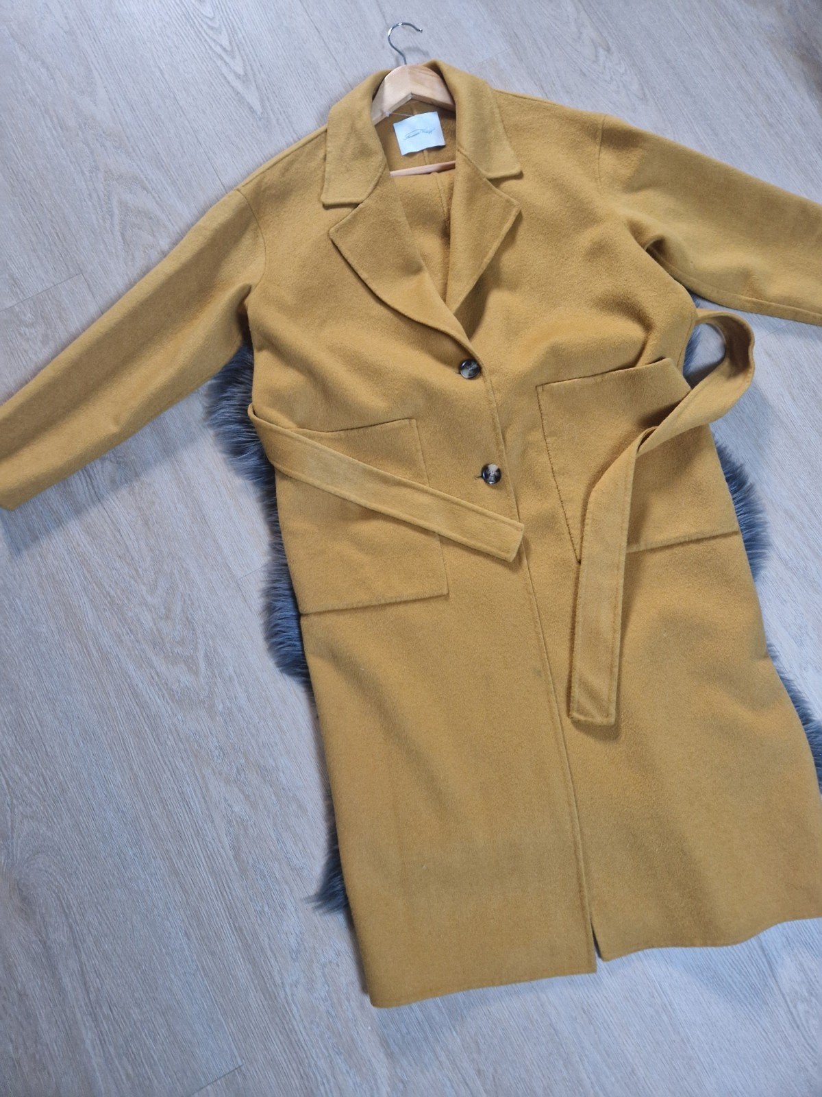 American Vintage Lange Damesjas Okergeel Maat S, Geel, Ophalen of Verzenden, Zo goed als nieuw, American Vintage