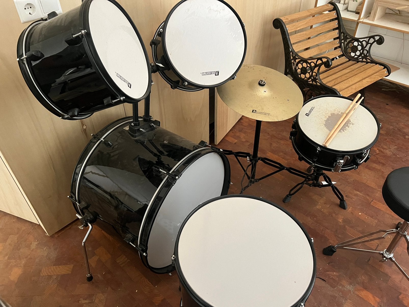 Dimavery drumstel incl. Krukje en stokjes, Ophalen, Zo goed als nieuw, Overige merken