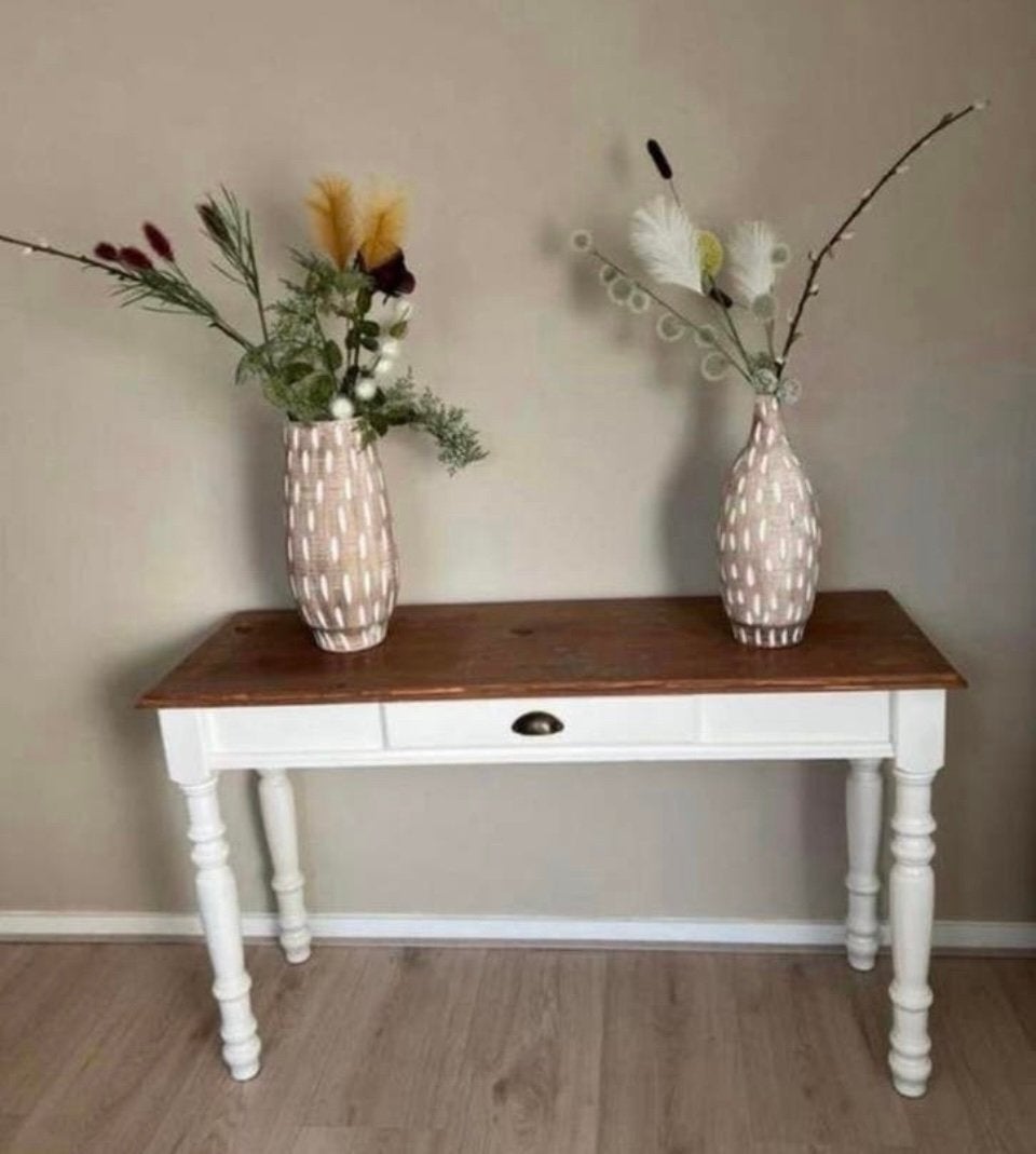 Witte landelijke side-table halmeubel, Ophalen, Zo goed als nieuw, 25 tot 50 cm, Rechthoekig