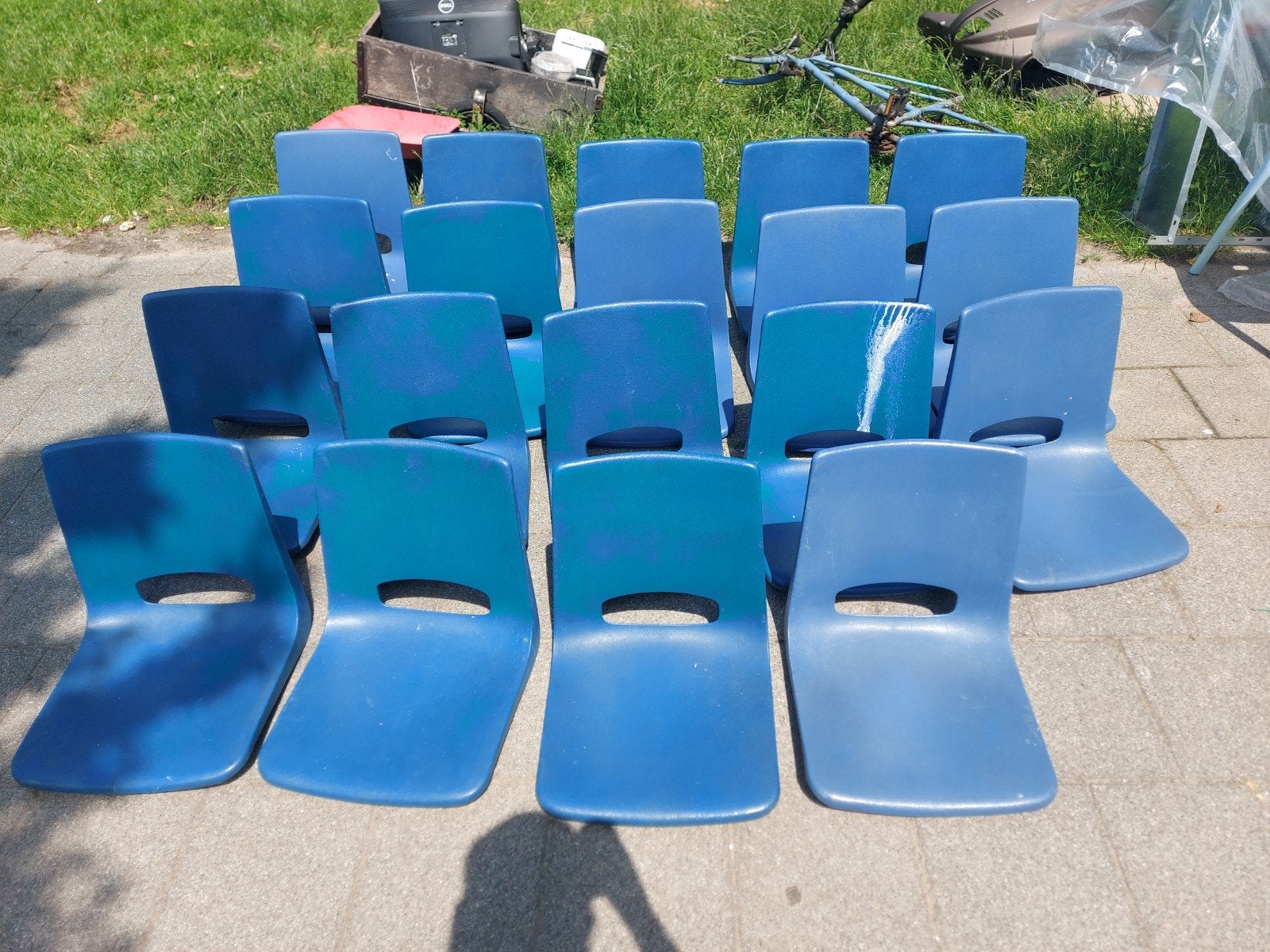 Partij blauwe kunststof stoelen - Ideaal voor evenementen, Ophalen, Kunststof, Gebruikt, Blauw