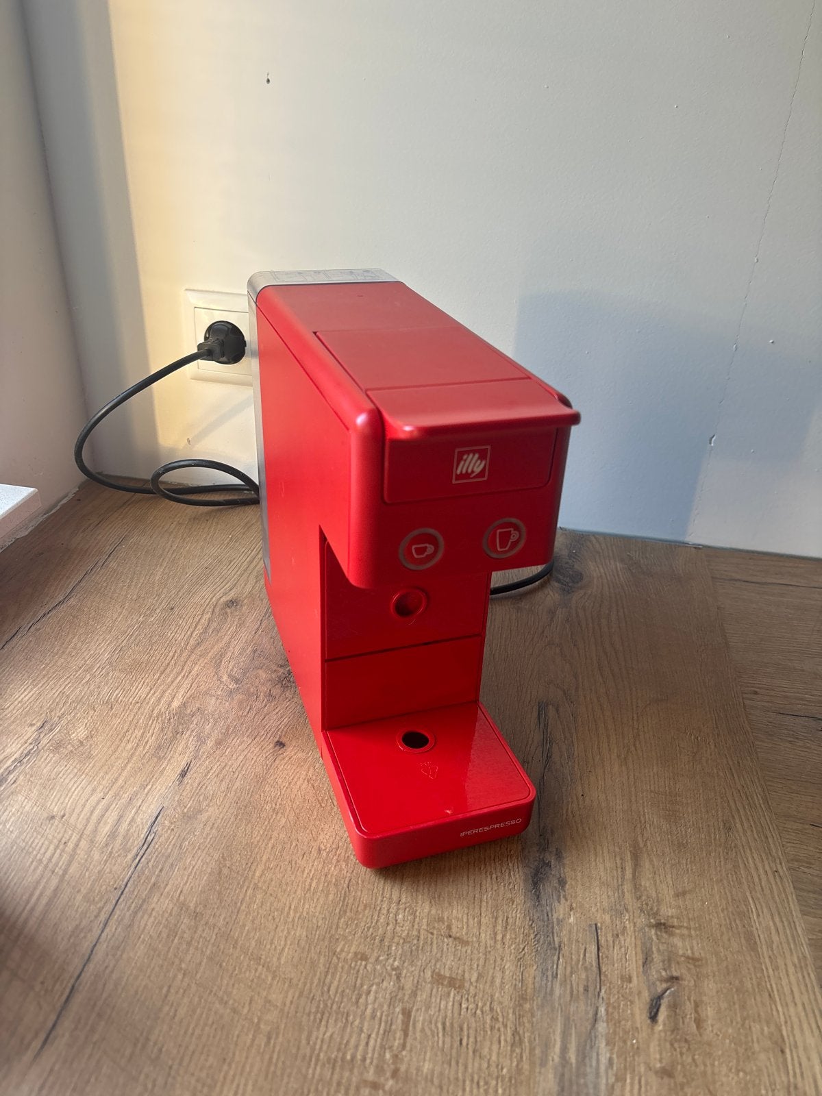 Illy Iperespresso Koffiemachine, Witgoed en Apparatuur, Koffiezetapparaten, Ophalen, Zo goed als nieuw, Koffiemachine, Koffiepads en cups