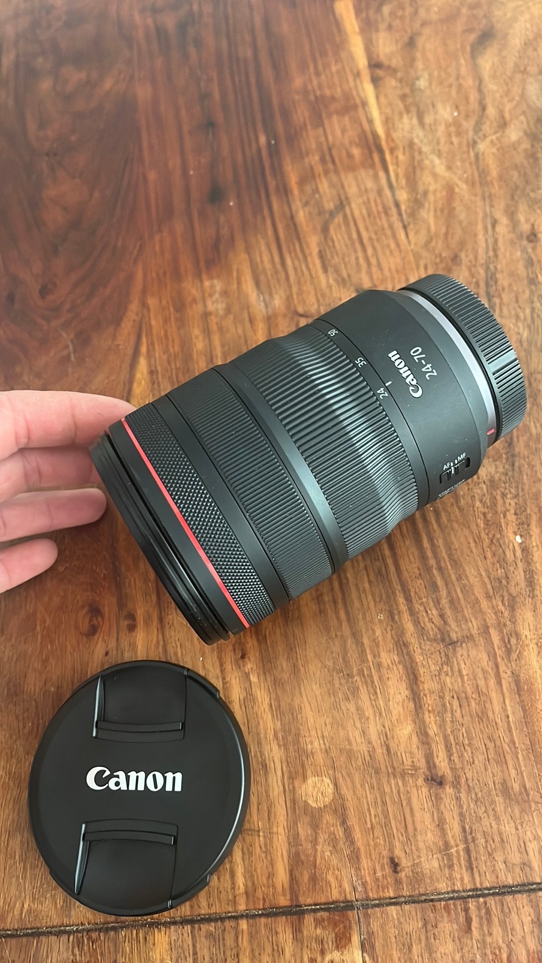 Canon RF 24-70. 2,8, Audio, Tv en Foto, Fotografie | Lenzen en Objectieven, Ophalen of Verzenden, Zo goed als nieuw, Standaardlens