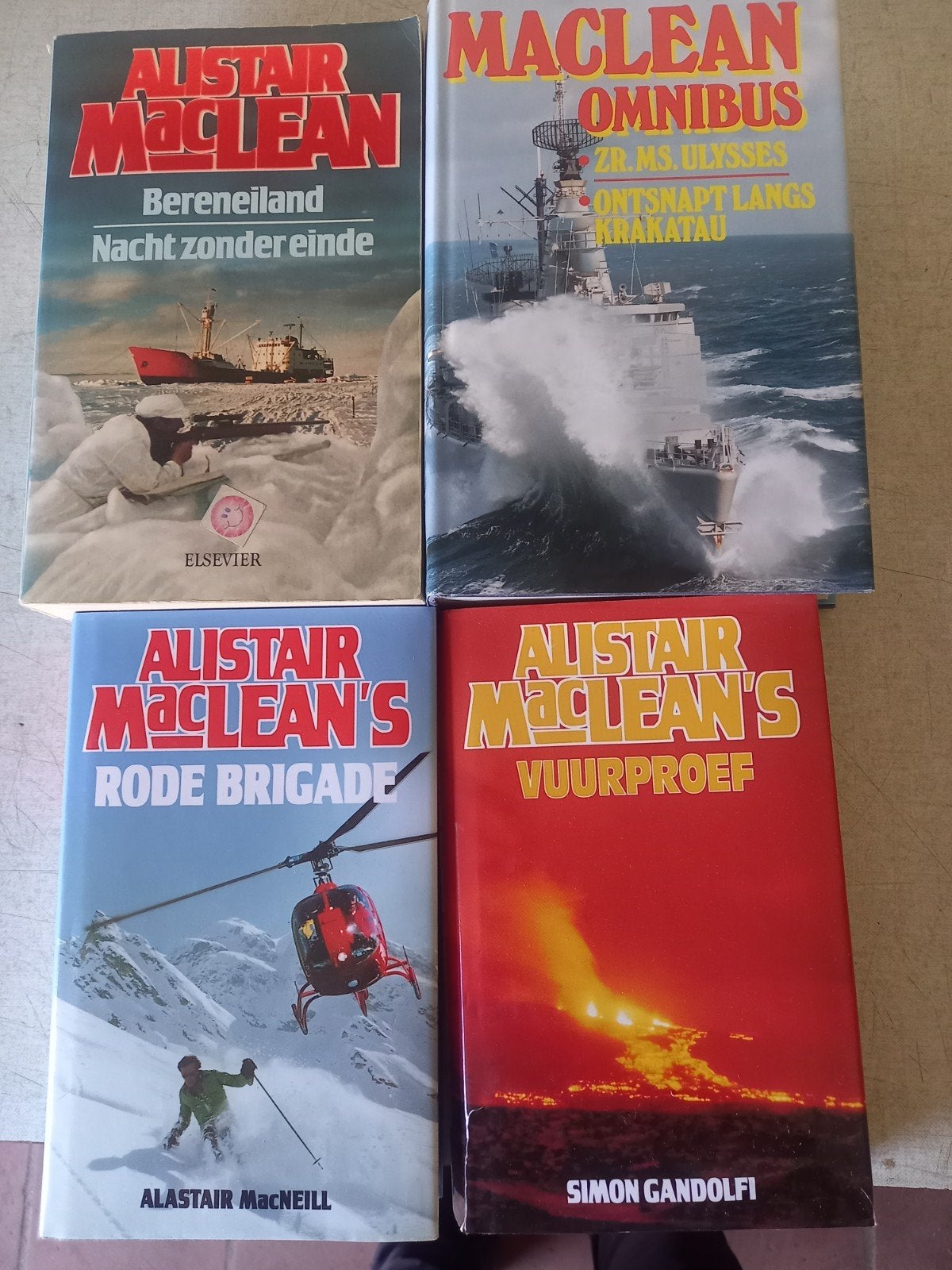 Alistair MacLean Boeken Bereneiland, Nacht Zonder Einde, Omn, Ophalen of Verzenden, Zo goed als nieuw