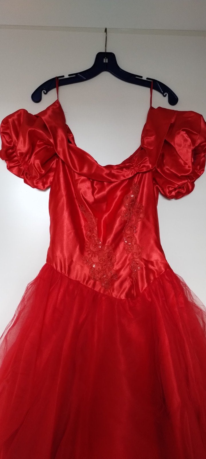 Vintage 70s Scarlet Red Organza Evening Gown: Puffed Sleeve, Ophalen of Verzenden, Zo goed als nieuw, Rood, Overige typen