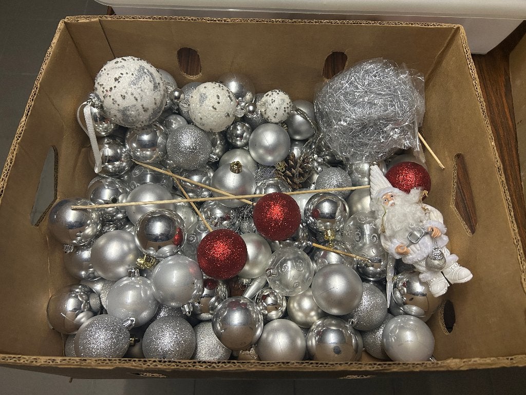 Flinke (bananen)doos kerstballen/kerstspullen, Ophalen of Verzenden, Gebruikt
