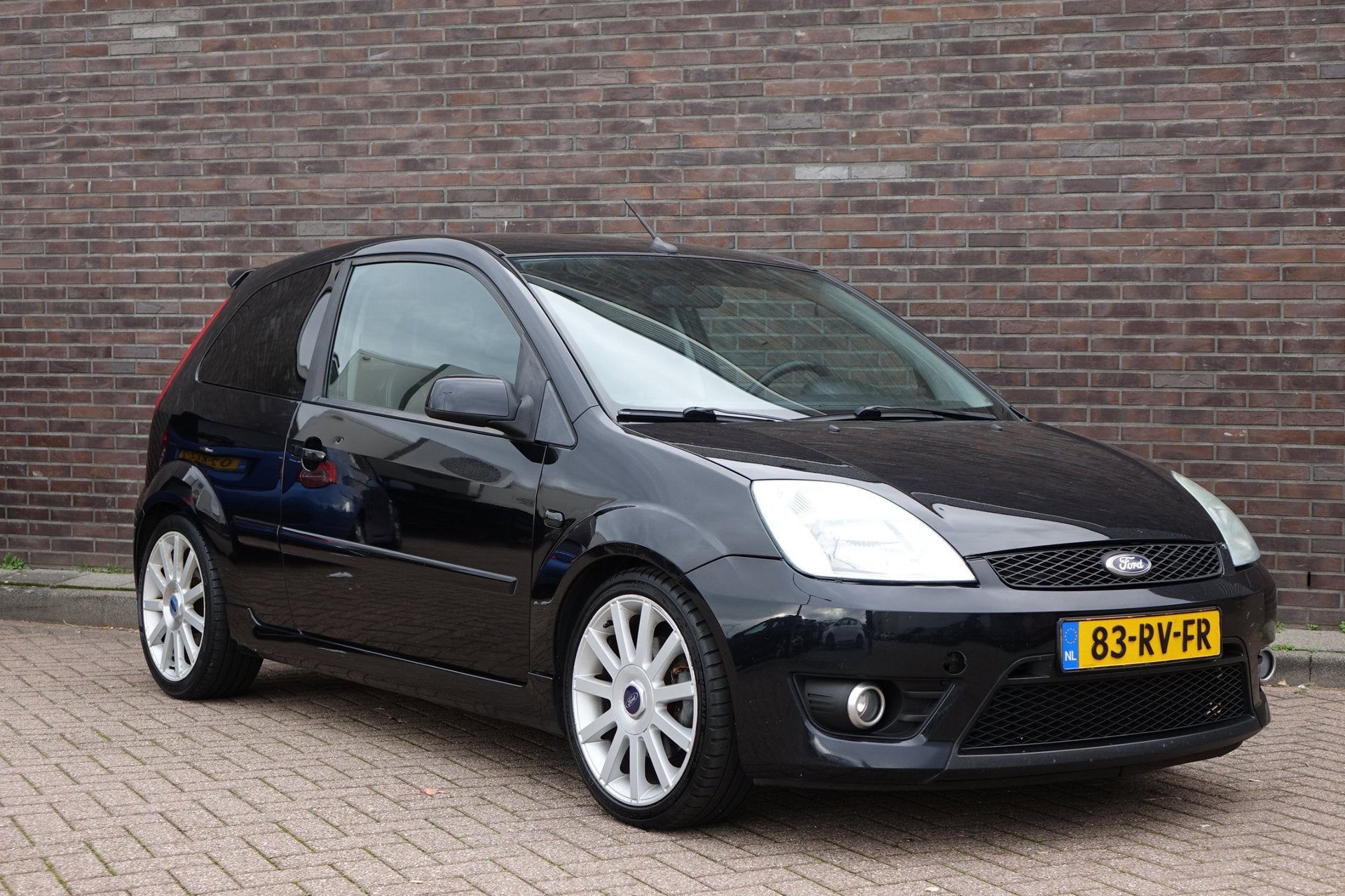 Ford Fiesta 2.0-16V ST, zwart, 3 deurs, volledig leder, carp, Voorwielaandrijving, 1037 kg, 4 cilinders, 150 pk