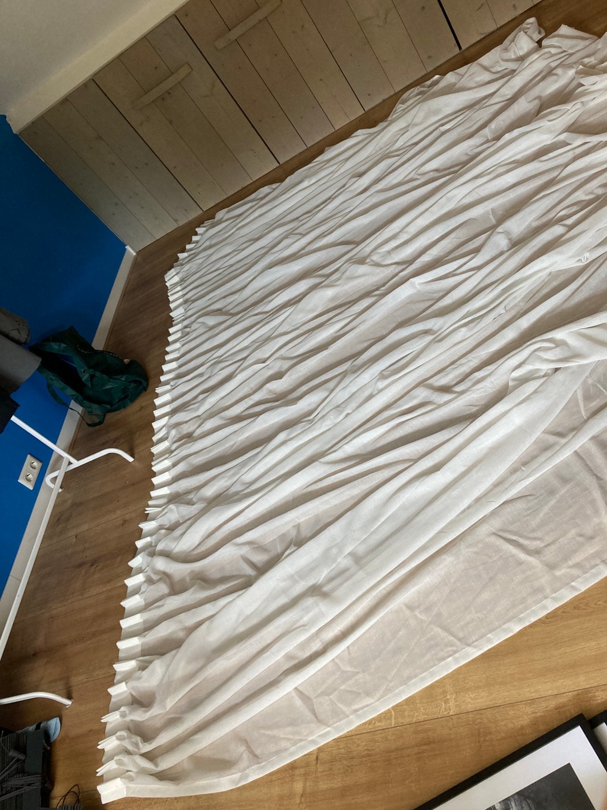 Gratis gordijn en inbetween gordijn, Huis en Inrichting, Stoffering | Gordijnen en Lamellen, Ophalen, Gebruikt, Isolerend, Grijs
