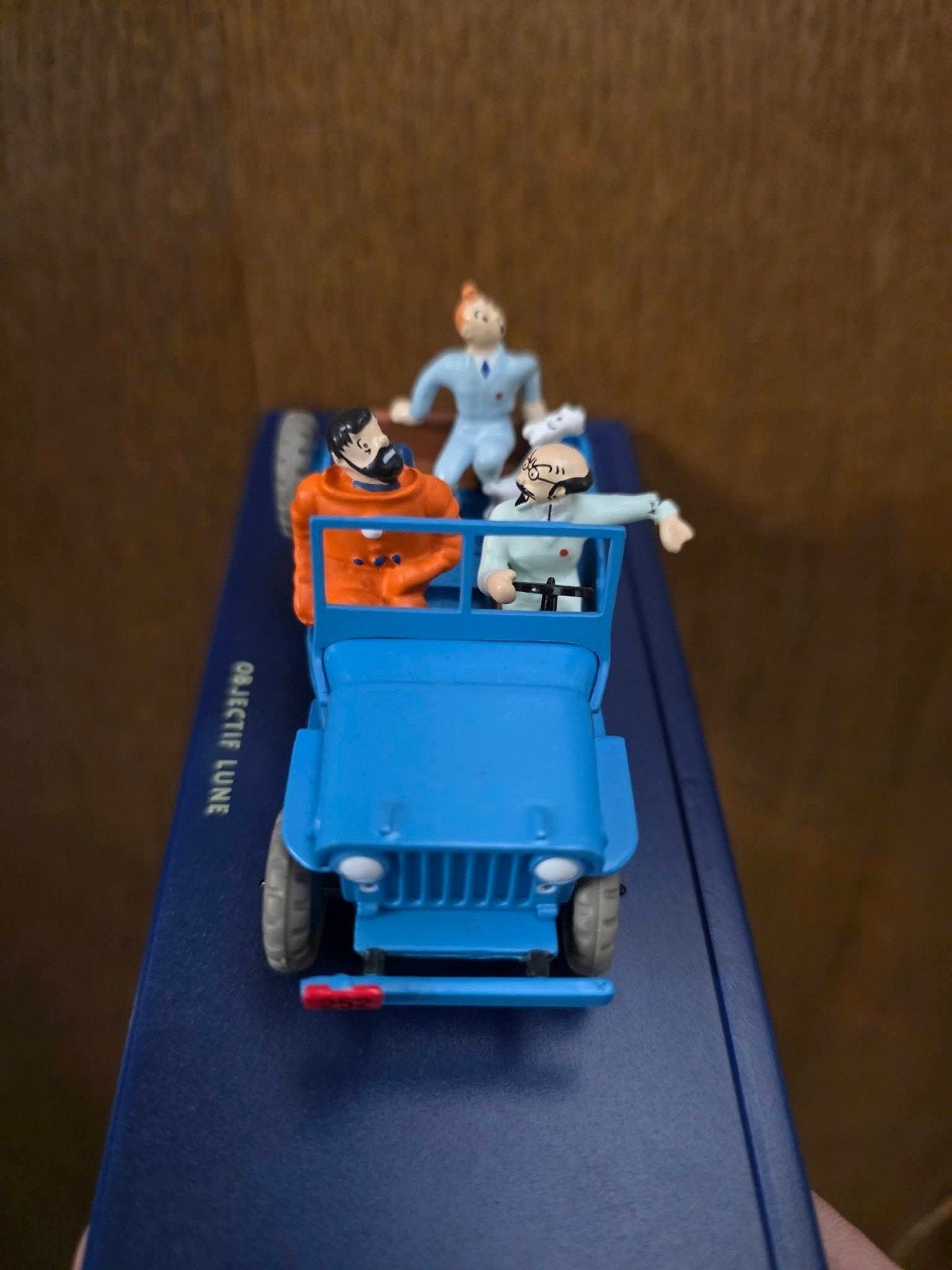 Kuifje in de Jeep - Objectief Maan, Ophalen of Verzenden, Zo goed als nieuw