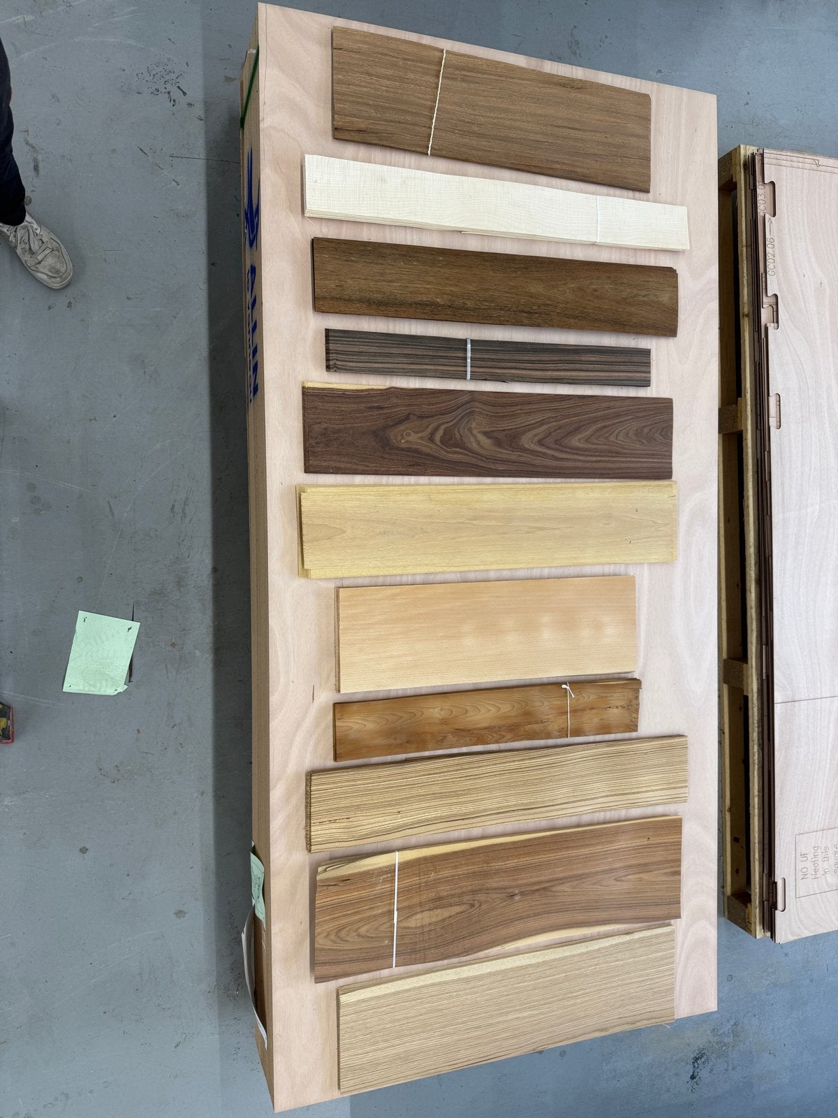 Fineer pakket – 11 verschillende houtsoorten - Opruiming!, Doe-het-zelf en Verbouw, Hout en Planken, Minder dan 25 mm, Overige typen