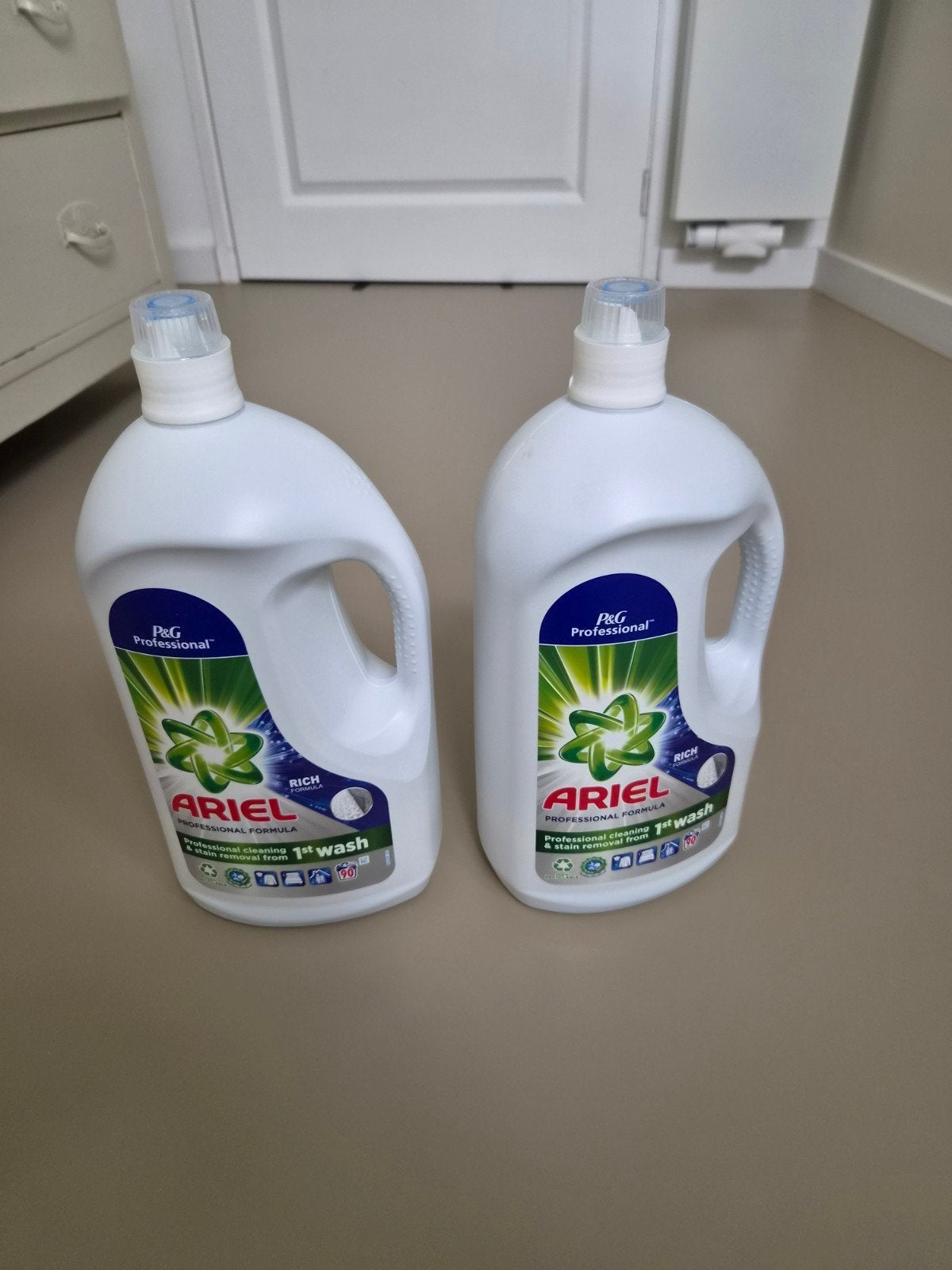 2x Ariel Professional vloeibaar wasmiddel - 180 wasbeurten, Ophalen of Verzenden