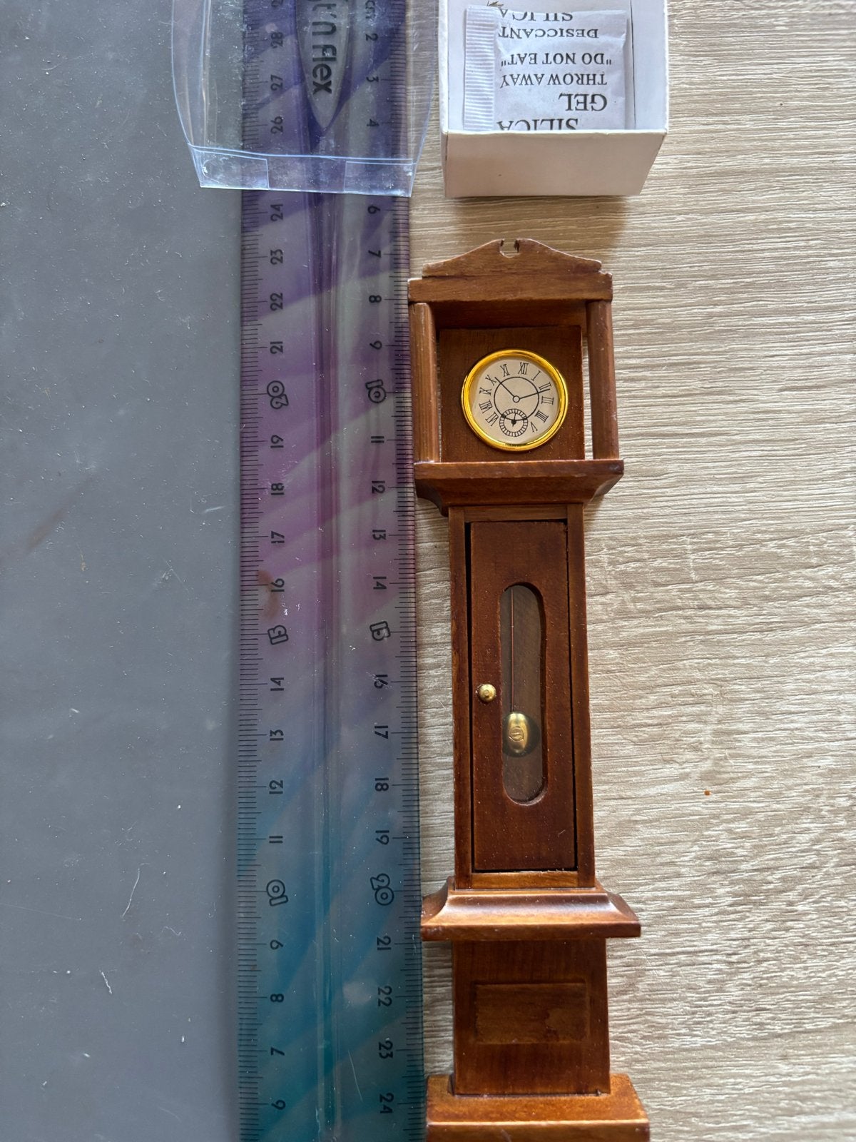Miniatuur staande klok - Poppenhuis accessoire, Ophalen of Verzenden, Poppenhuis