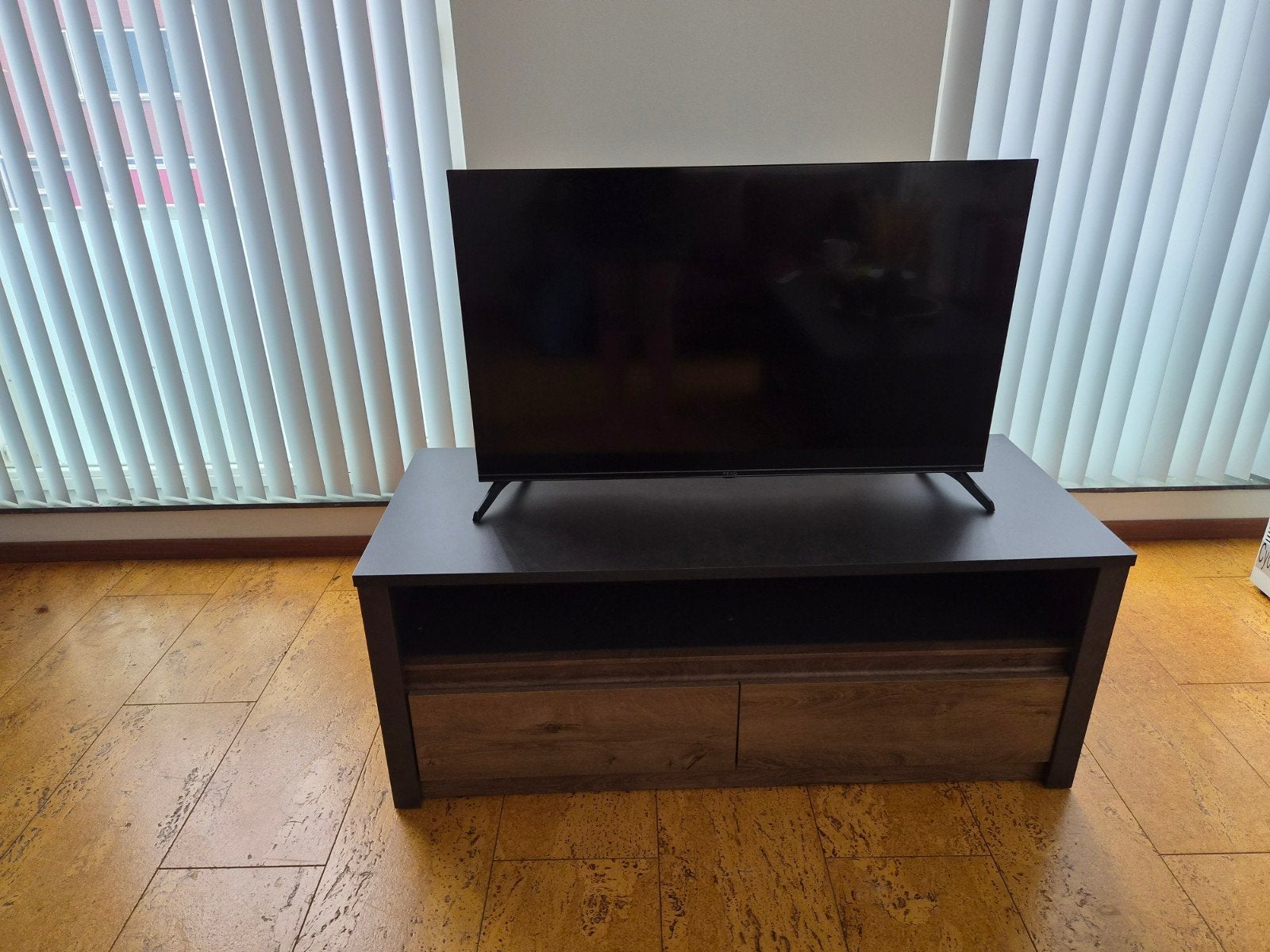 Meubella TV-meubel, Ophalen, 100 tot 150 cm, Zo goed als nieuw, Minder dan 100 cm