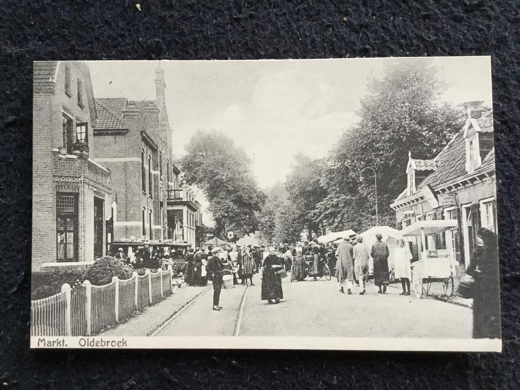 Reprint Oude Ansichtkaart Markt Oldebroek - Zwart-wit, Verzamelen, Ansichtkaarten | Nederland, Ongelopen, Gelderland, Voor 1920